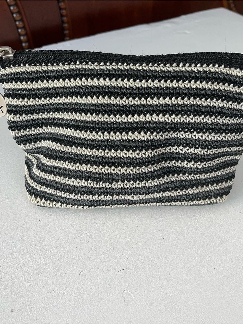 The Sak Crochet Woven Pouch Coins Makeup Zipper Closure Small Gray/Black 7x4.5”